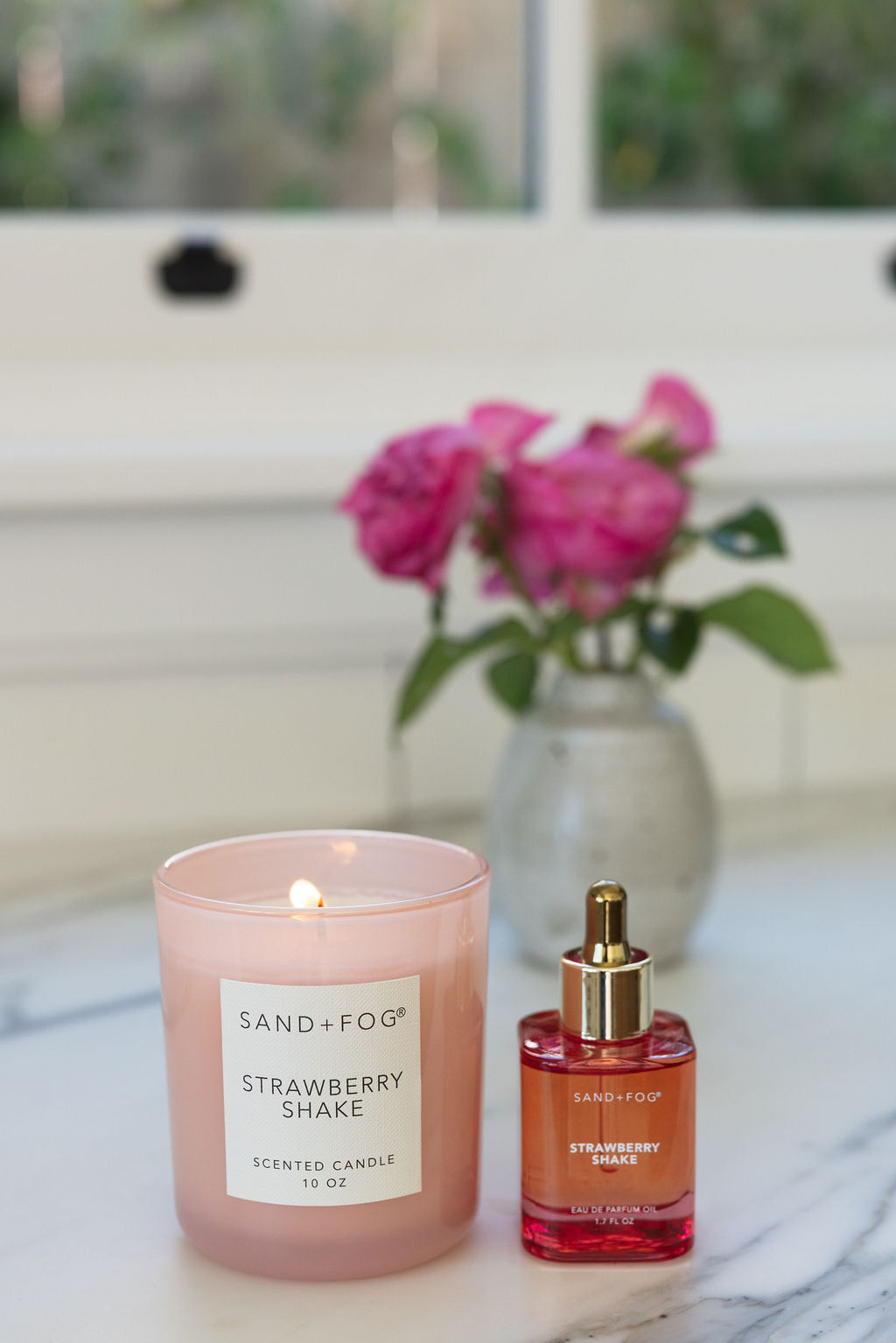 Signature Strawberry Shake 10 oz scented candle